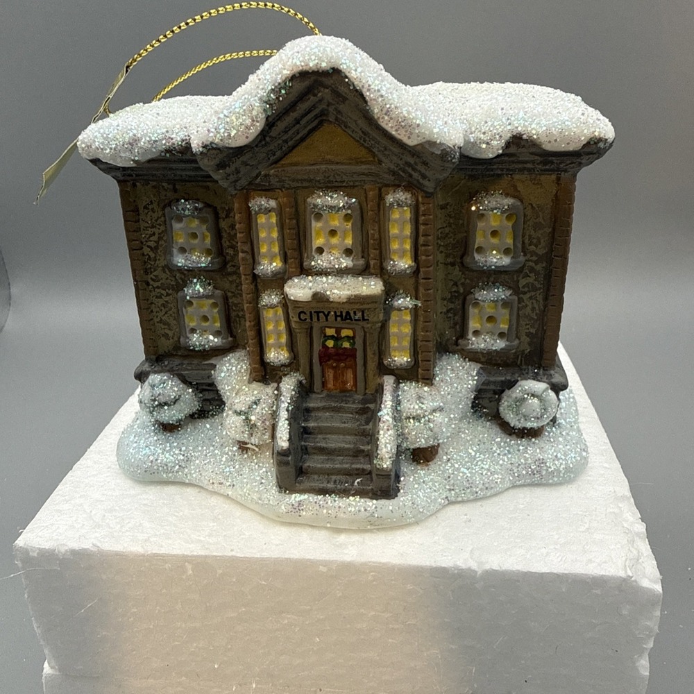 Enesco It's a Wonderful Life City Hall Ornament Series II 2003 Christmas w/foam